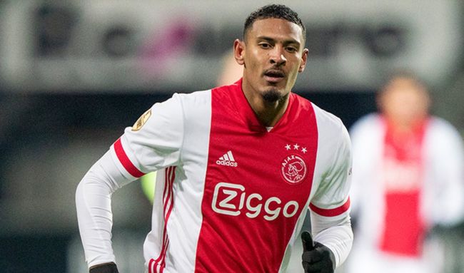 加强校园足 加强校园足